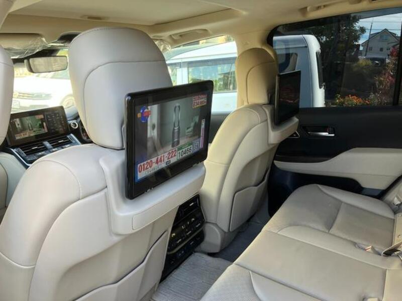 LAND CRUISER