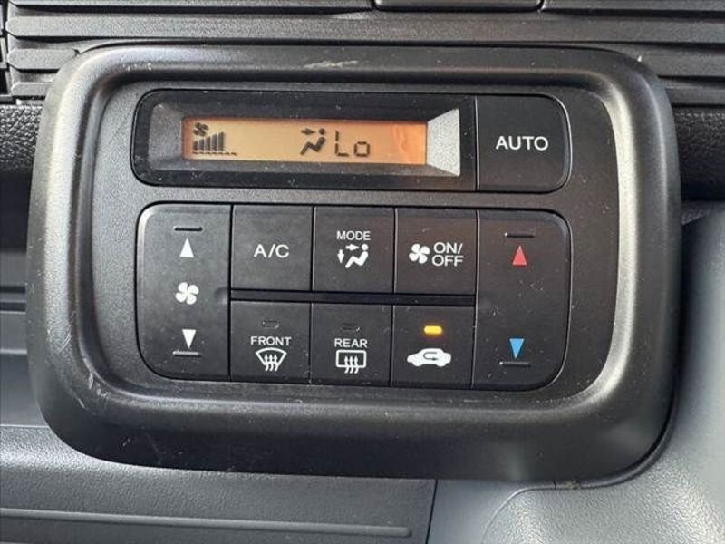 N-VAN
