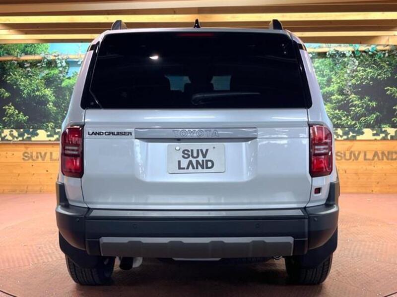 LAND CRUISER 250