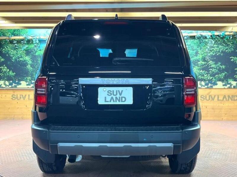 LAND CRUISER 250