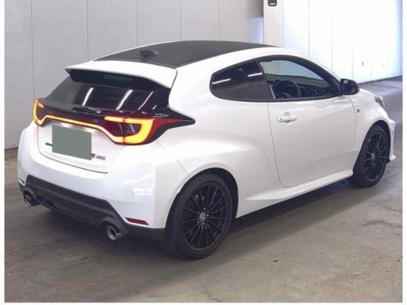 GR YARIS