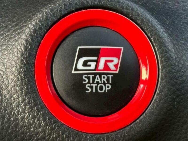 GR YARIS