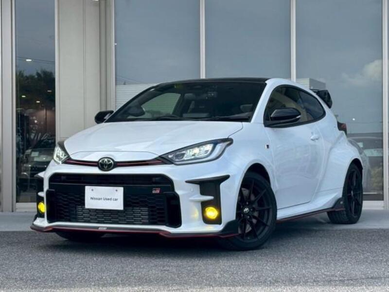 GR YARIS-0