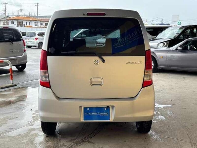 WAGON R