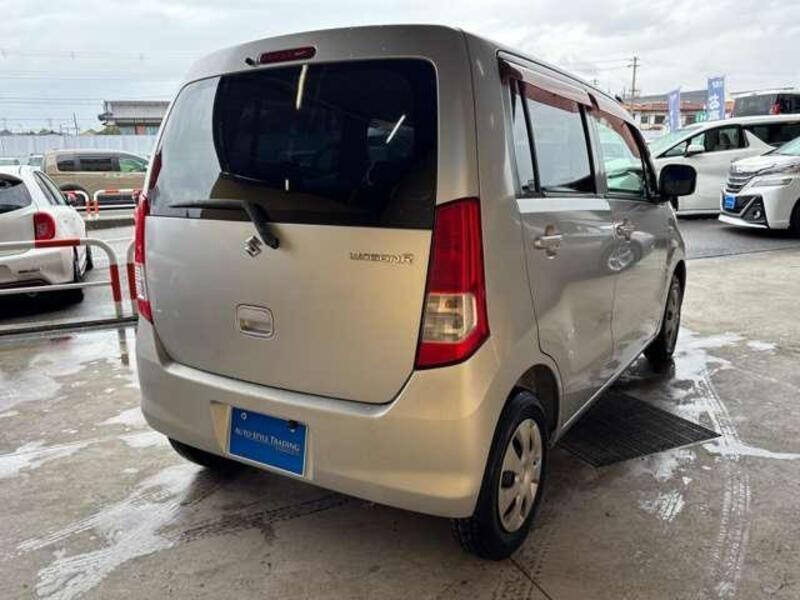 WAGON R