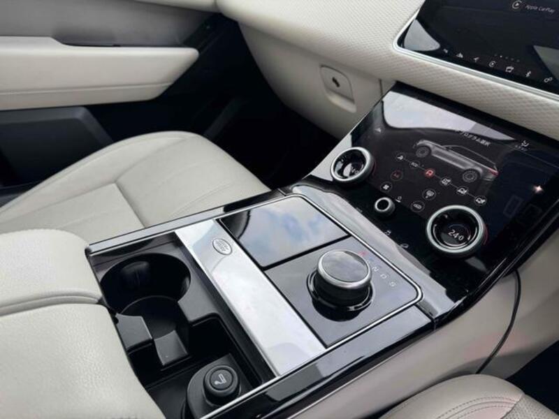 RANGE ROVER VELAR