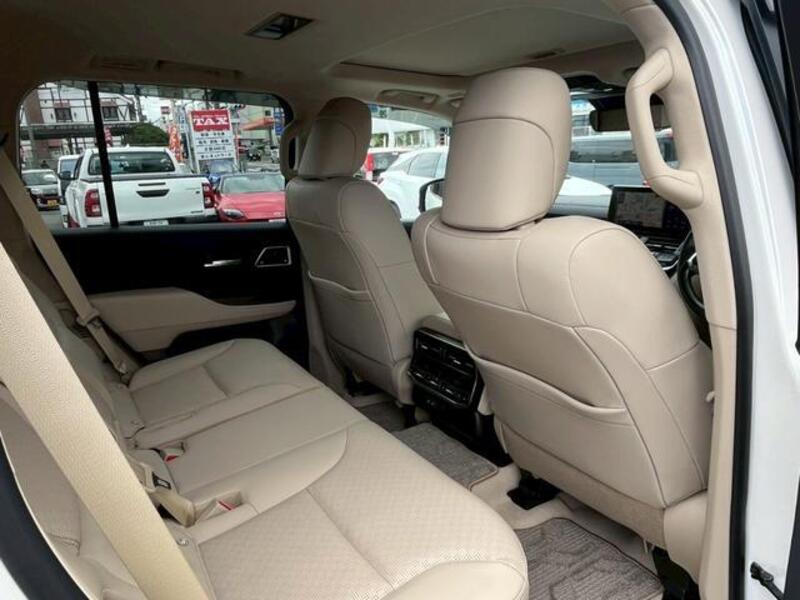 LAND CRUISER