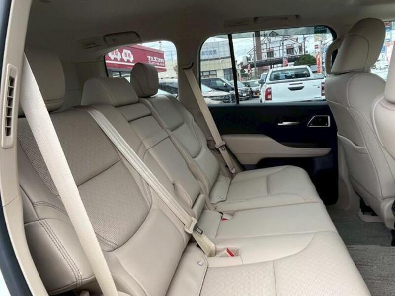 LAND CRUISER