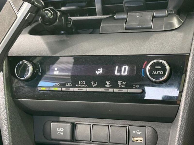 YARIS CROSS