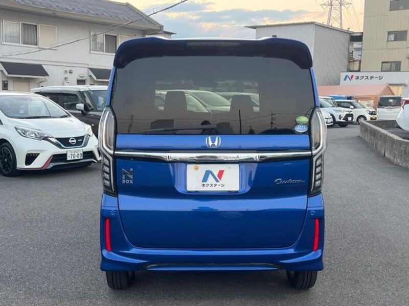 N BOX CUSTOM