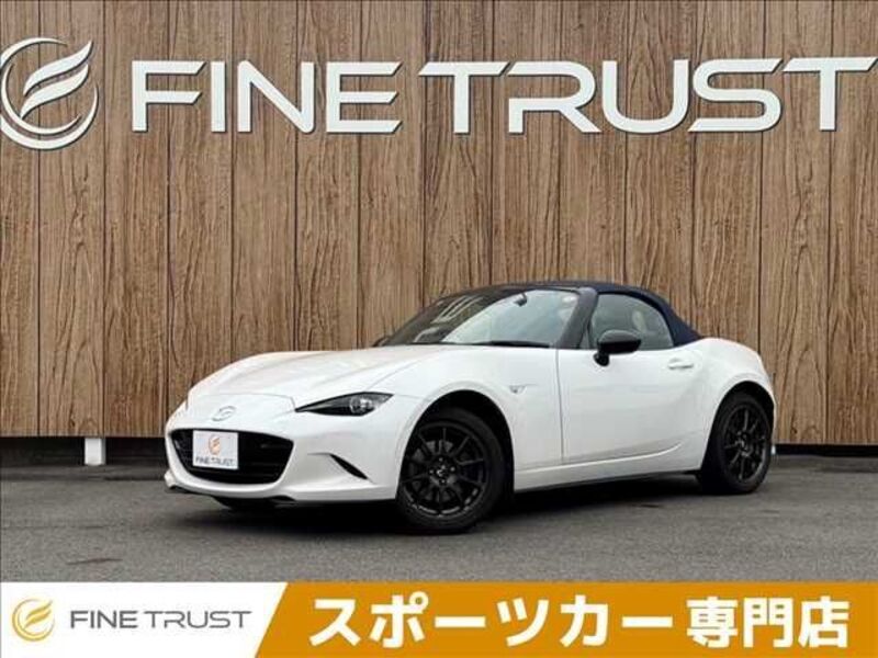 ROADSTER-0