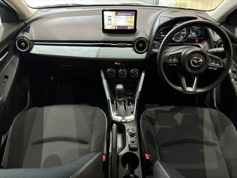 MAZDA2