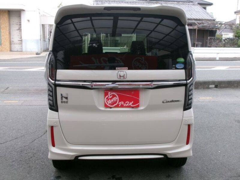 N BOX CUSTOM