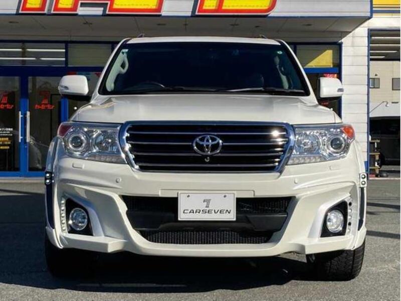 LAND CRUISER
