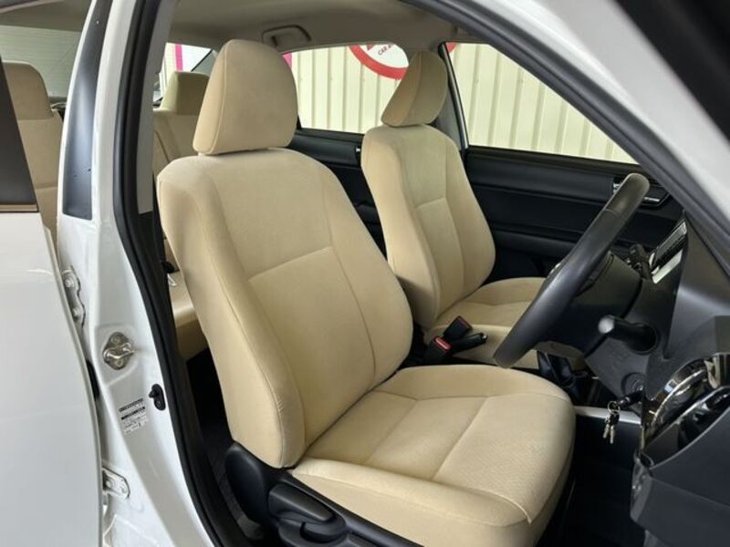 COROLLA AXIO