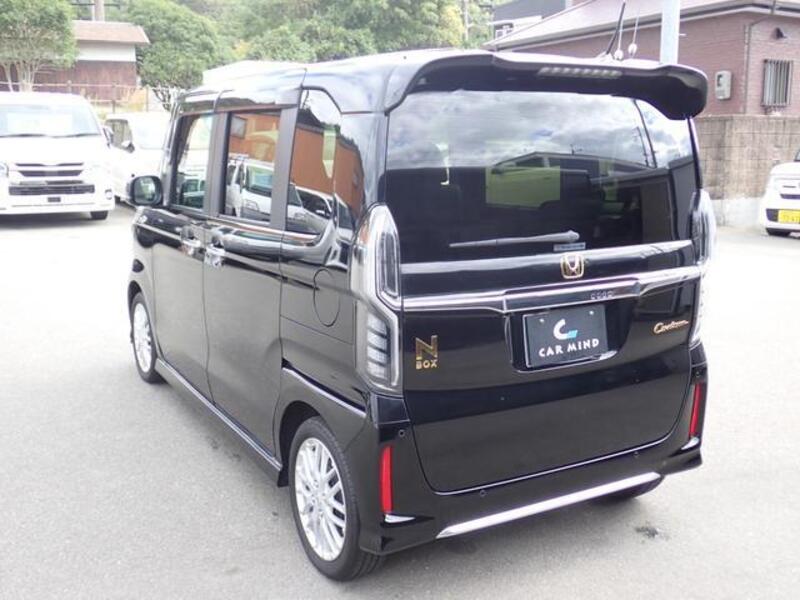 N BOX CUSTOM