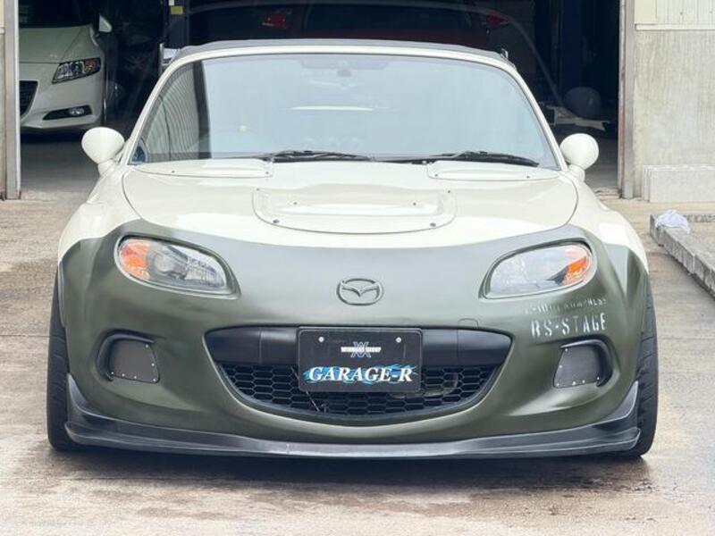 ROADSTER