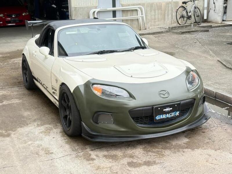 ROADSTER