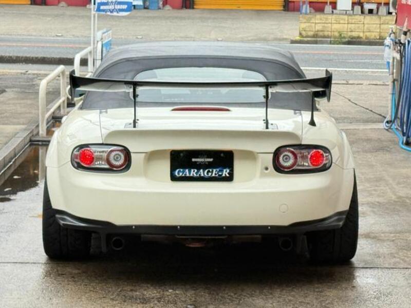 ROADSTER