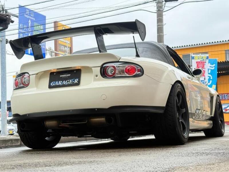 ROADSTER