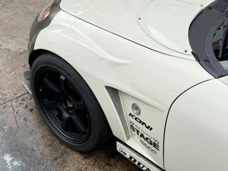 ROADSTER