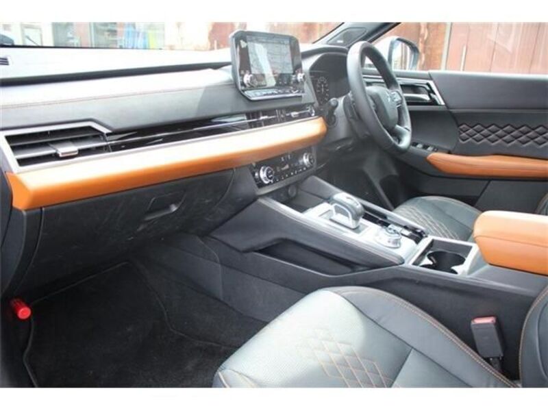 OUTLANDER PHEV