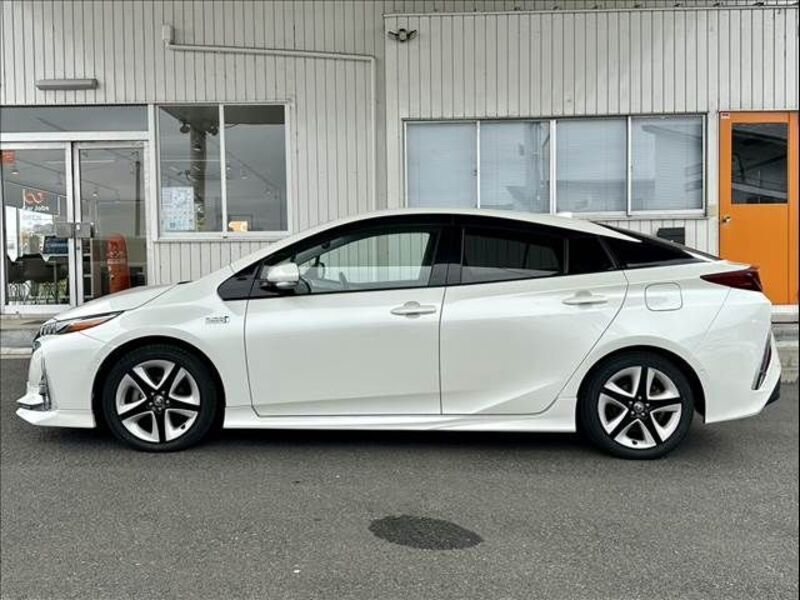 PRIUS PHV