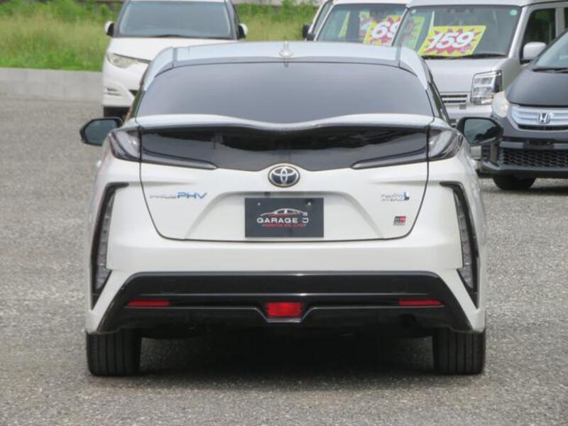 PRIUS PHV