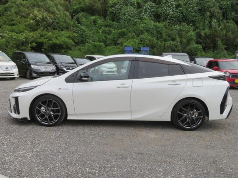 PRIUS PHV