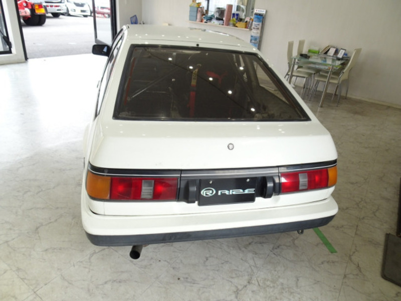 COROLLA LEVIN