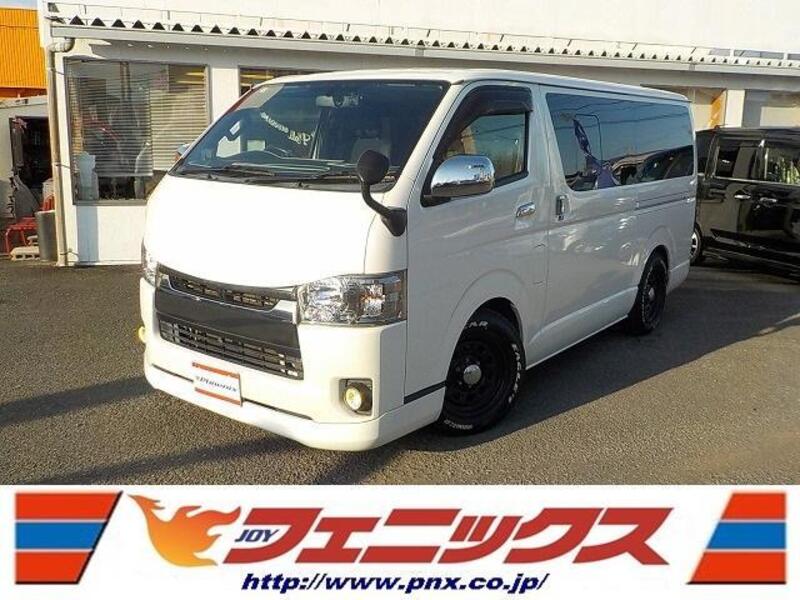 TOYOTA HIACE VAN
