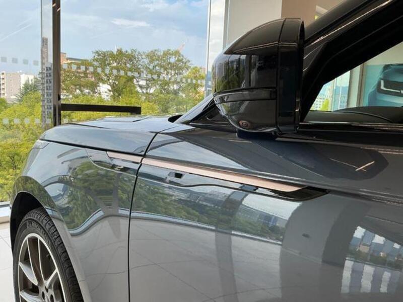 RANGE ROVER VELAR