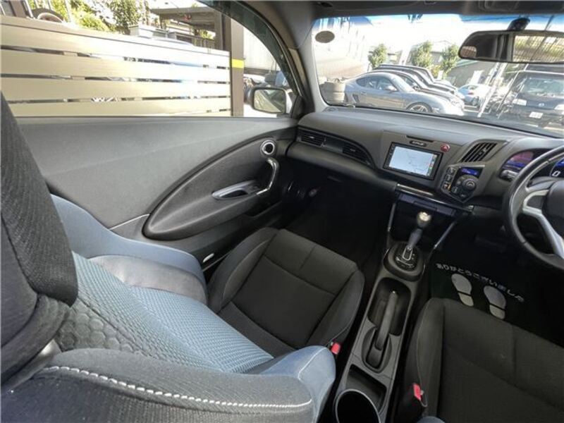 CR-Z