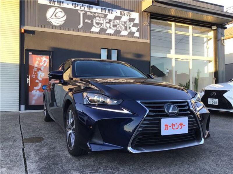 LEXUS IS