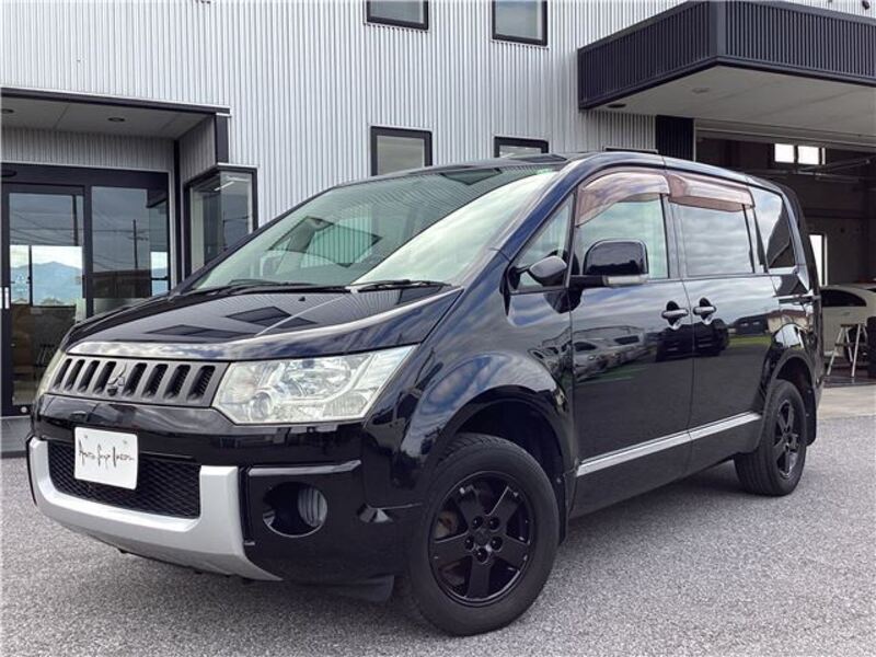 MITSUBISHI DELICA D5