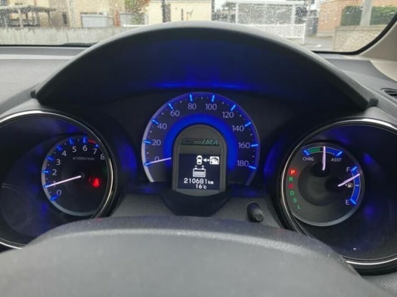 FIT HYBRID