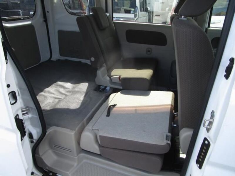 MINICAB VAN