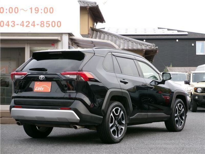 RAV4