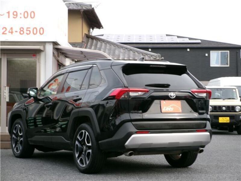 RAV4