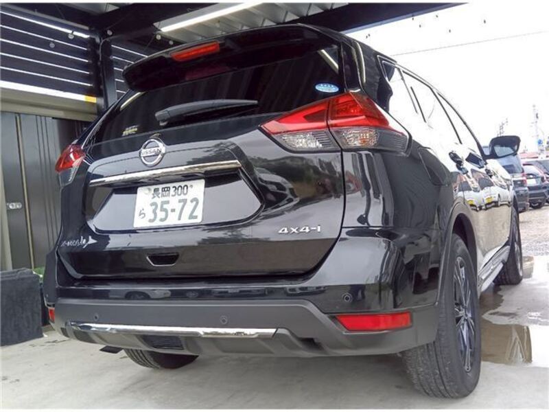 X-TRAIL