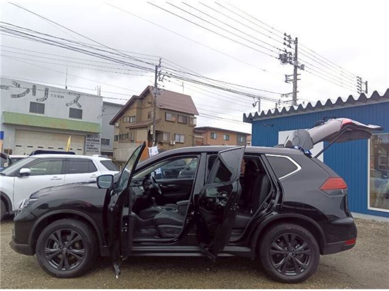 X-TRAIL