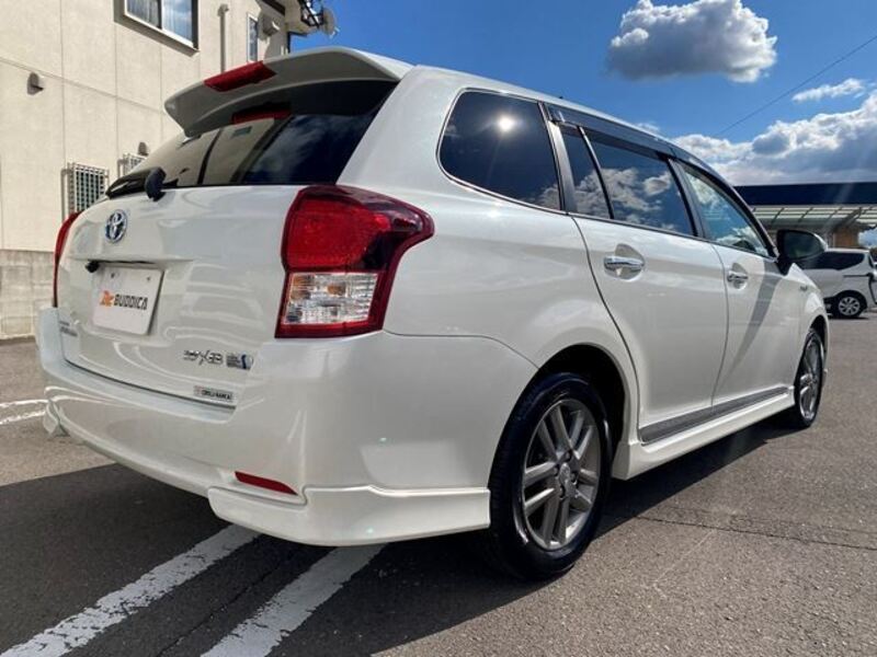 COROLLA FIELDER