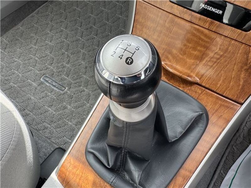 COROLLA AXIO