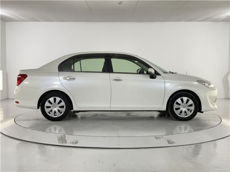 COROLLA AXIO