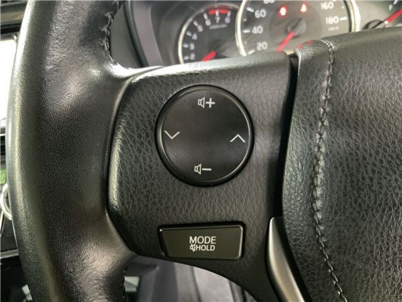 COROLLA AXIO