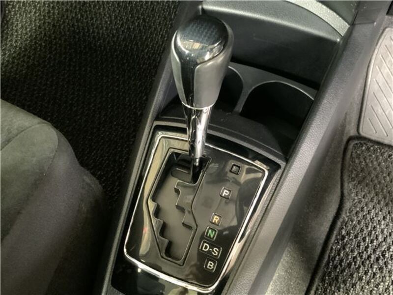 COROLLA AXIO