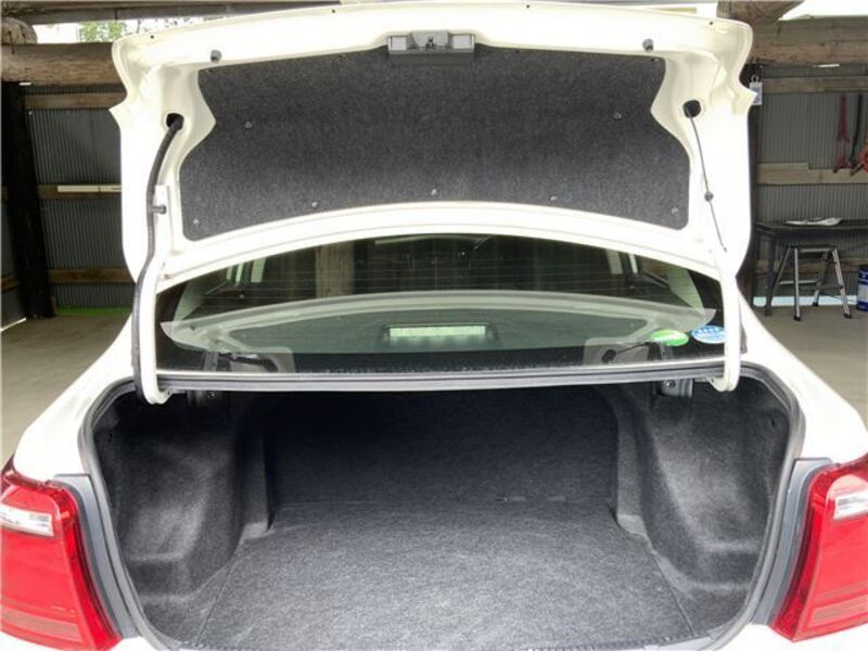 COROLLA AXIO