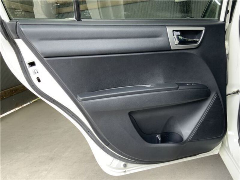 COROLLA AXIO