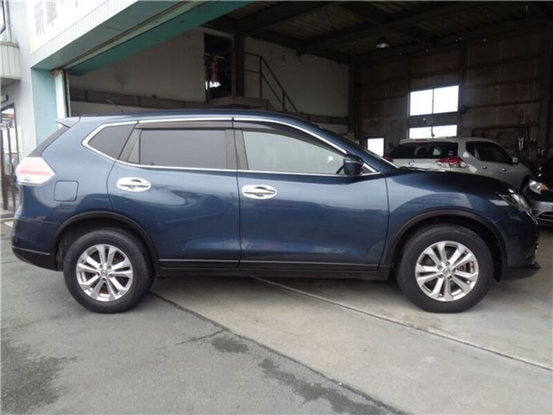 X-TRAIL
