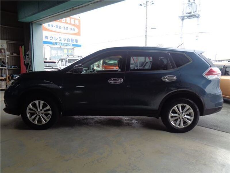 X-TRAIL